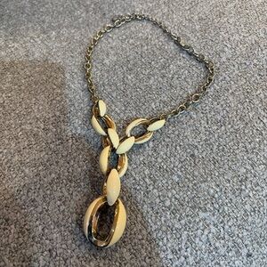 Elegant Gold and Cream Necklace